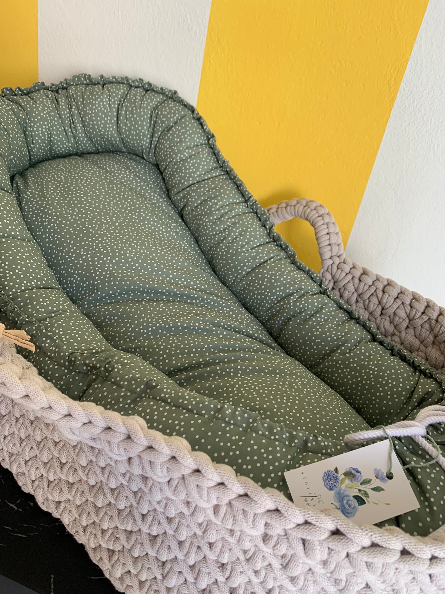 Babynestchen gepunktet