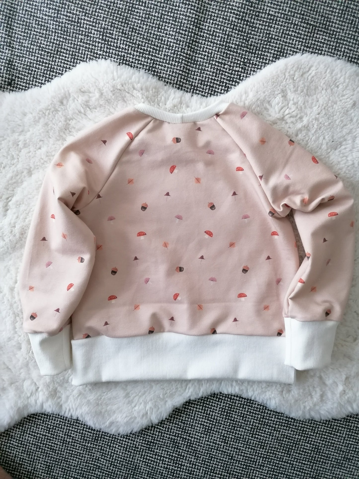 Oversized Pullover Gr. 98/104 Einzelstück