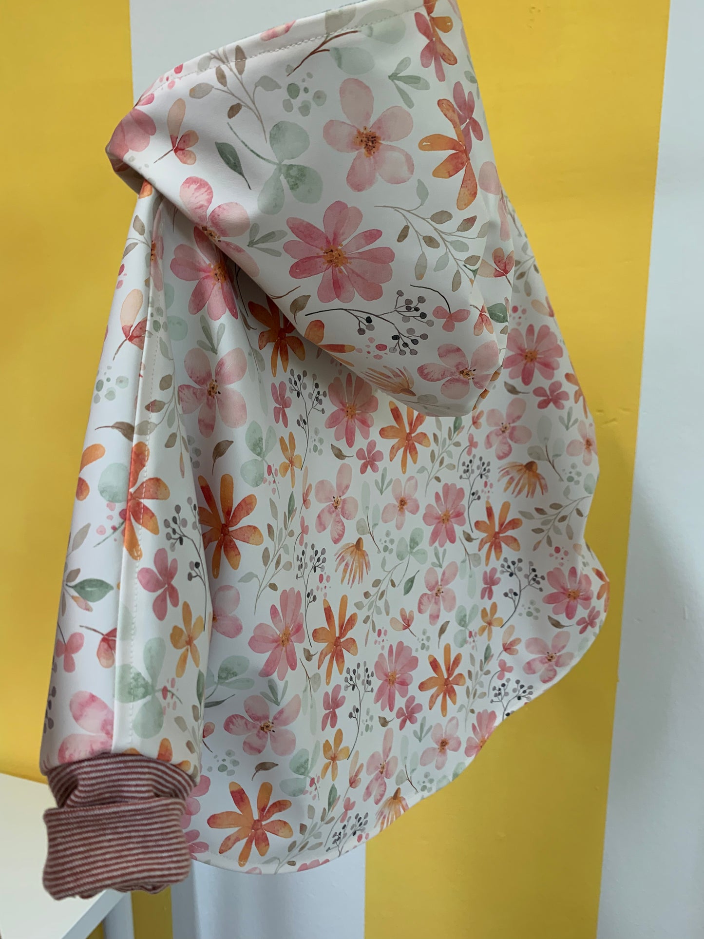 Cape-Regenjacke