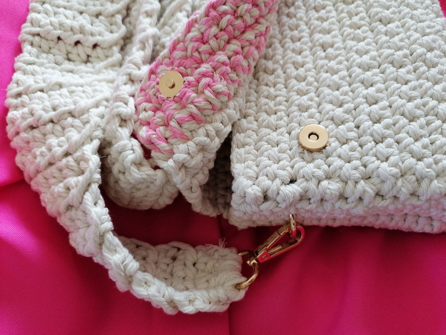 Handgefertigte Umhängetasche Offwhite pink